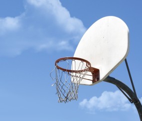 CBA总决赛罚单：孙铭徽罚3万+楼明罚5万停赛2场 广厦赛区取消评奖罚12万